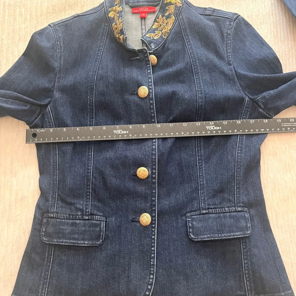 Oscar de la Renta Denim Jacket Embroidered Collar Gold Buttons Blue Womens 8